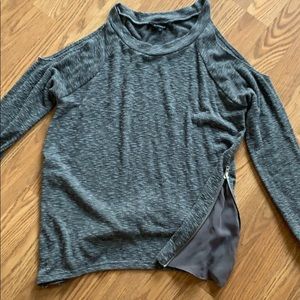 VICI Lightly worn Shoulder-less Grey Sweater